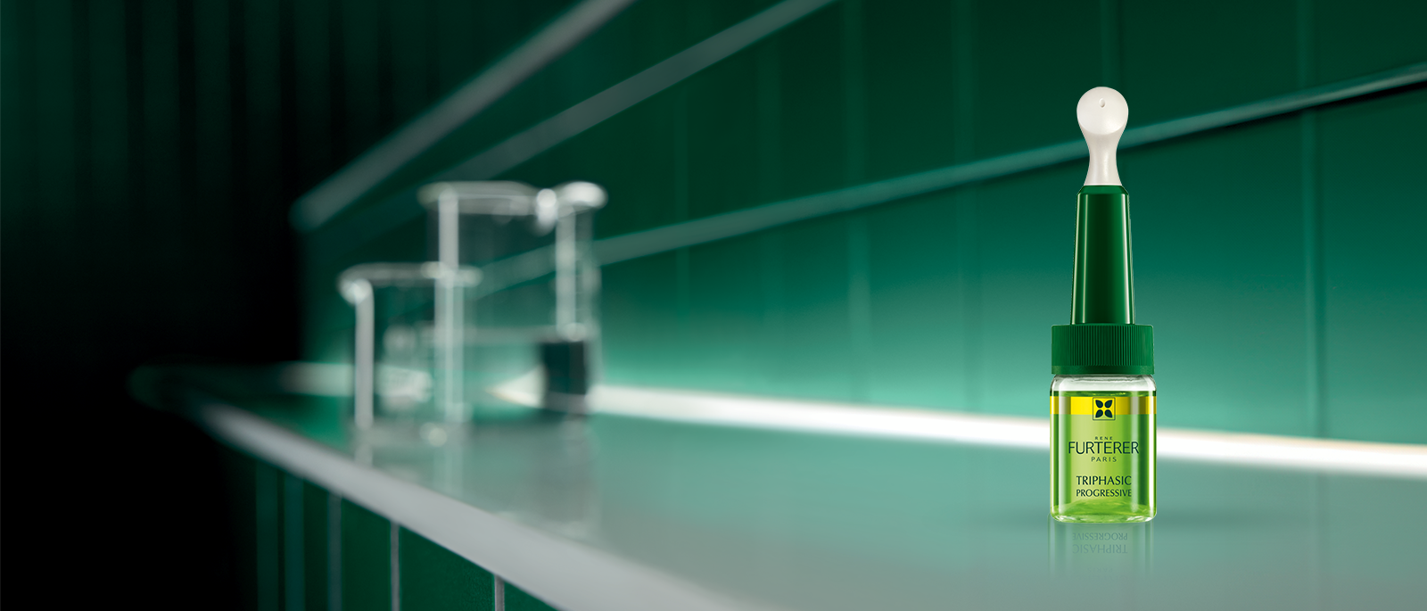 RF_TRIPHASIC-PROG_AO-PULL_SERUM _Website_HP-banner_Product_1600x685_no-text_3282770150186